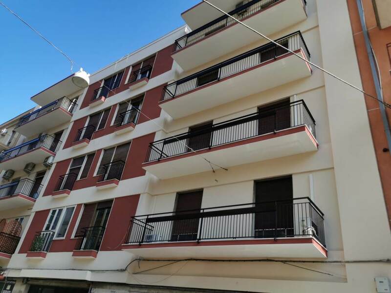 Catania, adiacenze p.zza A. Lincoln, appartamento vani 5.