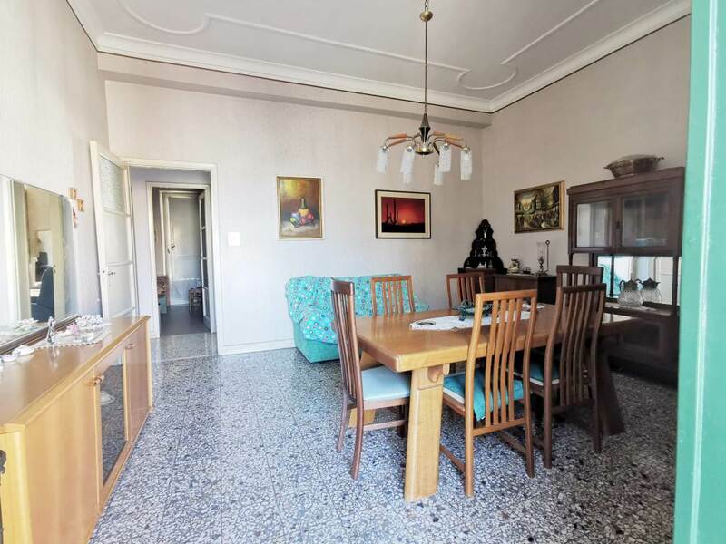 C.so delle Province (adiacenze) interessante appartamento mq 120