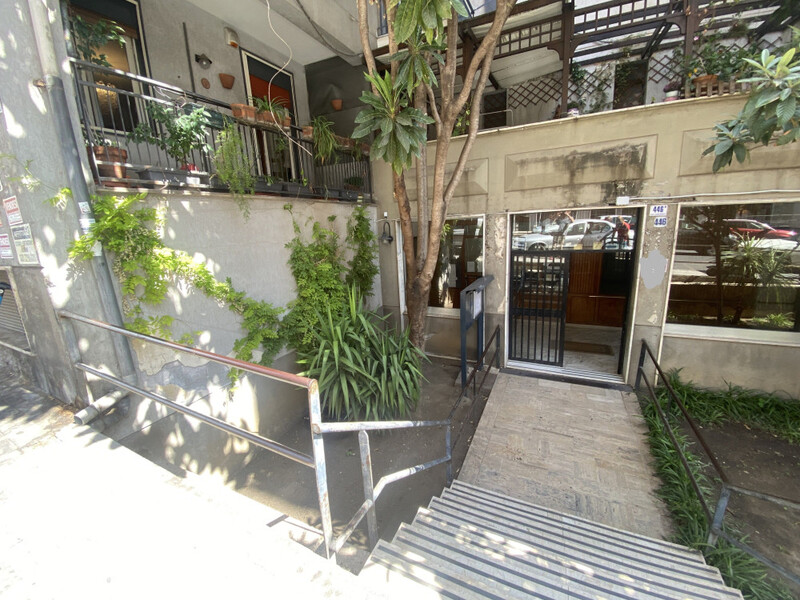 Catania, pressi Vulcania (via Caronda), appartamento vani 3.5