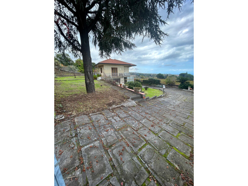 Panoramica villa bifamiliare con 1000 mq di Terreno a Viagrande