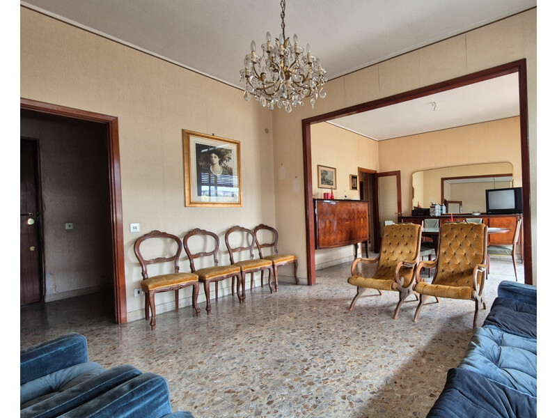 LUMINOSO 5,5 Vani con Vista e Luce – Piazza Ariosto / Via Asiago