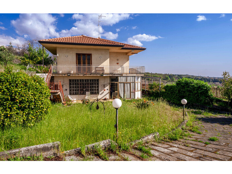 Panoramica villa bifamiliare con 1000 mq di Terreno a Viagrande