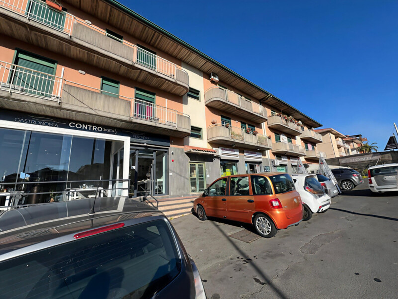 Trilocale vista Etna Via Gramsci Gravina di Catania