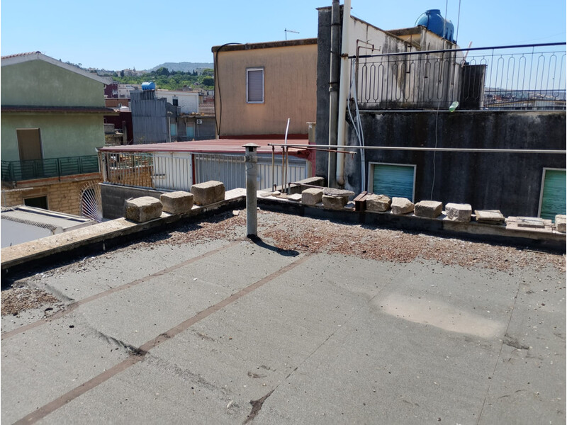 Lentini Centro appartamento vani 2,5 mq 66 con terrazzo sovrastante