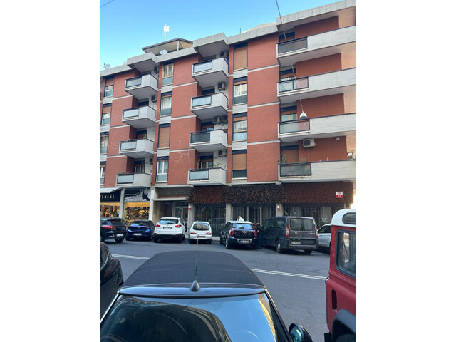 Viale Jonio (CT) appartamento vista mare mq 110
