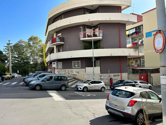 Cibali, Luminoso 3,5 Vani con Garage – Via Val di Savoia, Catania