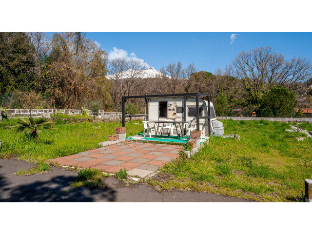 TERRENO AGRICOLO CURATISSIMO – OASI DI TRANQUILLITÀ A PEDARA